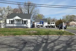 253 Peterson St, Brentwood, NY 11717 - Photo 34