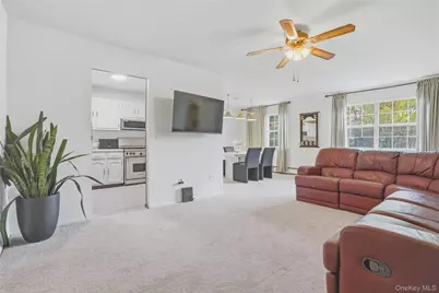 198 Doxbury Lane, Suffern, NY 10901 - Photo 2