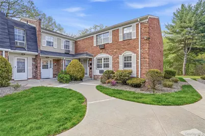 198 Doxbury Lane, Suffern, NY 10901 - Photo 1