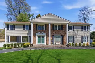 20 Hemingway Dr, Dix Hills, NY 11746 - Photo 2