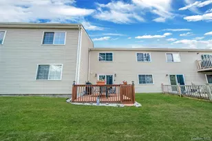 201 Lake Pointe Cir, Middle Island, NY 11953 - Photo 6