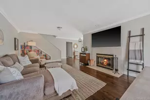 456 Village Oaks Ln, Babylon, NY 11702 - Photo 6