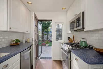 4 Glenwolde Park, Tarrytown, NY 10591 - Photo 16