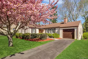 16 Ria Dr, White Plains, NY 10605 - Photo 2