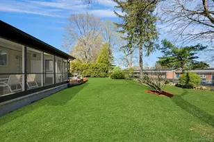 16 Ria Dr, White Plains, NY 10605 - Photo 26