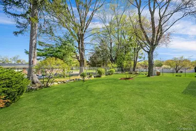 16 Ria Drive, White Plains, NY 10605 - Photo 28