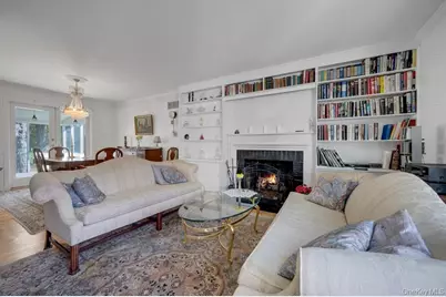 16 Ria Drive, White Plains, NY 10605 - Photo 6