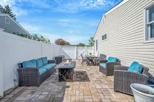 46 Sheldon Pl, Commack, NY 11725 - Photo 22