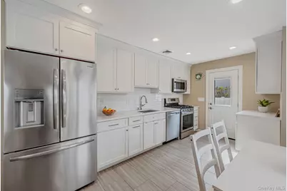 46 Sheldon Place, Commack, NY 11725 - Photo 8
