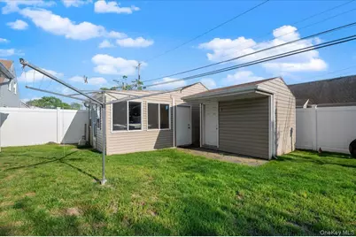 42 Haven Lane, Levittown, NY 11756 - Photo 32