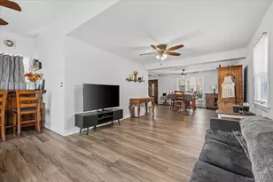 42 Haven Ln, Levittown, NY 11756 - Photo 12