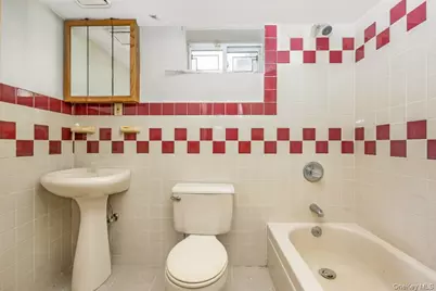 74 Holly Avenue, Hempstead, NY 11550 - Photo 16