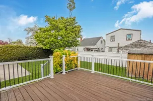74 Holly Ave, Hempstead, NY 11550 - Photo 20