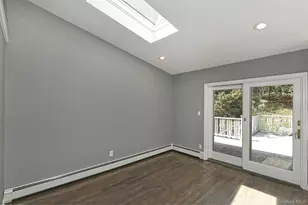 15 Mariners Ct, Centerport, NY 11721 - Photo 10