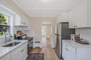 18 Cove Dr, Sound Beach, NY 11789 - Photo 10