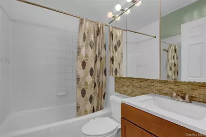 241-70 Oak Park Drive #84B, Little Neck, NY 11362 - Photo 12