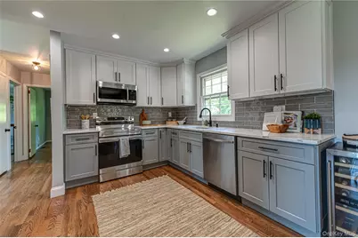 27 Sunset Avenue, East Quogue, NY 11942 - Photo 10