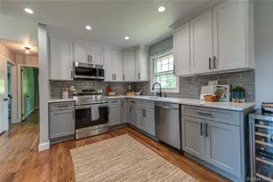 27 Sunset Ave, East Quogue, NY 11942 - Photo 10