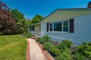 27 Sunset Ave, East Quogue, NY 11942 - Photo 2