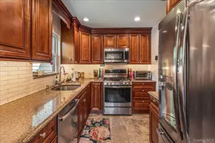 80 Russell Rd, Garden City, NY 11530 - Photo 8