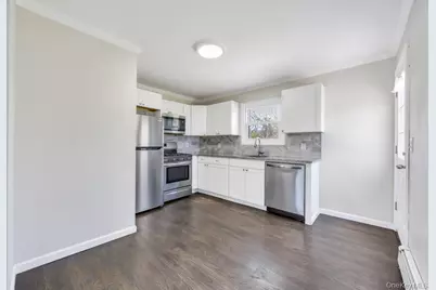 69 Parkway Boulevard, Wyandanch, NY 11798 - Photo 6