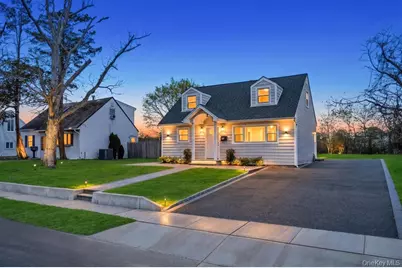 69 Parkway Boulevard, Wyandanch, NY 11798 - Photo 2