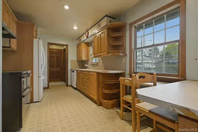 1536 Wantagh Avenue, Wantagh, NY 11793 - Photo 6