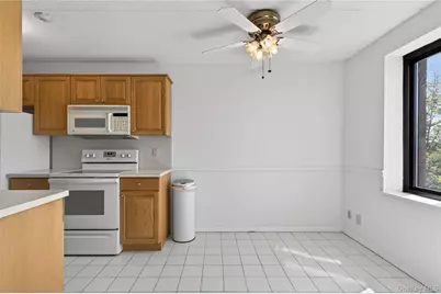 175 Maple Avenue #3G, Westbury, NY 11590 - Photo 12