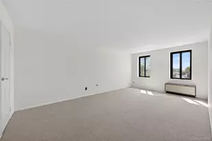 175 Maple Ave, Westbury, NY 11590 - Photo 18