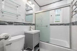 224-14 Kingsbury Ave, Bayside, NY 11364 - Photo 22
