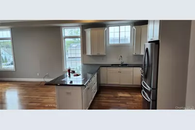 22 Bayville Avenue, Bayville, NY 11709 - Photo 2