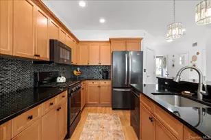 19 Terrace Ln, Patchogue, NY 11772 - Photo 12