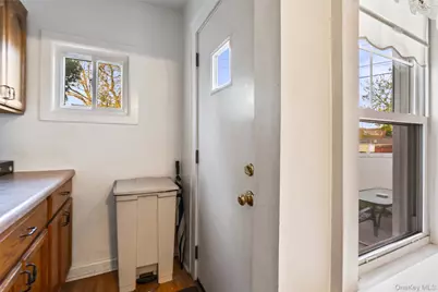 41 Rhodes Street, New Rochelle, NY 10801 - Photo 16