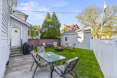 41 Rhodes Street, New Rochelle, NY 10801 - Photo 30