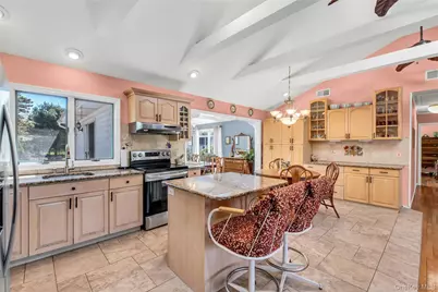 183 Division Avenue, Blue Point, NY 11715 - Photo 10