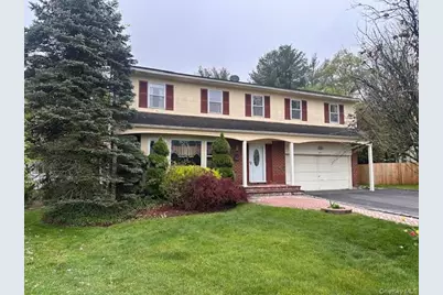 47 Carriage Road, Roslyn, NY 11576 - Photo 1