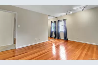 47 Carriage Road, Roslyn, NY 11576 - Photo 24