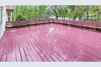 47 Carriage Road, Roslyn, NY 11576 - Photo 28