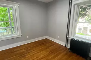 271 3rd St, Newburgh, NY 12550 - Photo 6