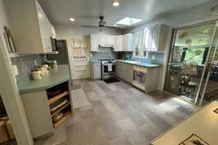 29 Maryland Blvd, Hampton Bays, NY 11946 - Photo 4