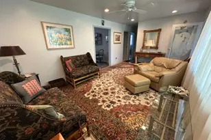 29 Maryland Blvd, Hampton Bays, NY 11946 - Photo 2