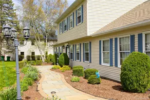 6 Grapevine Pl, Poughkeepsie, NY 12603 - Photo 2