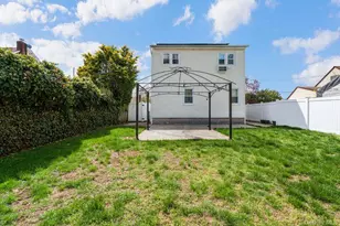 283 Hawthorne Ave, Uniondale, NY 11553 - Photo 22