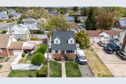 283 Hawthorne Avenue, Uniondale, NY 11553 - Photo 2