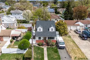 283 Hawthorne Ave, Uniondale, NY 11553 - Photo 2