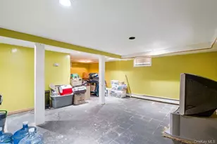 283 Hawthorne Ave, Uniondale, NY 11553 - Photo 20