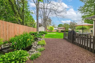 44 Meyer Lane, Medford, NY 11763 - Photo 24