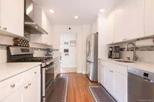643 Pelham Rd, New Rochelle, NY 10805 - Photo 16
