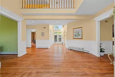 8 China Lane, East Setauket, NY 11733 - Photo 4