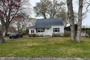17 Eastover Rd, Sayville, NY 11782 - Photo 4